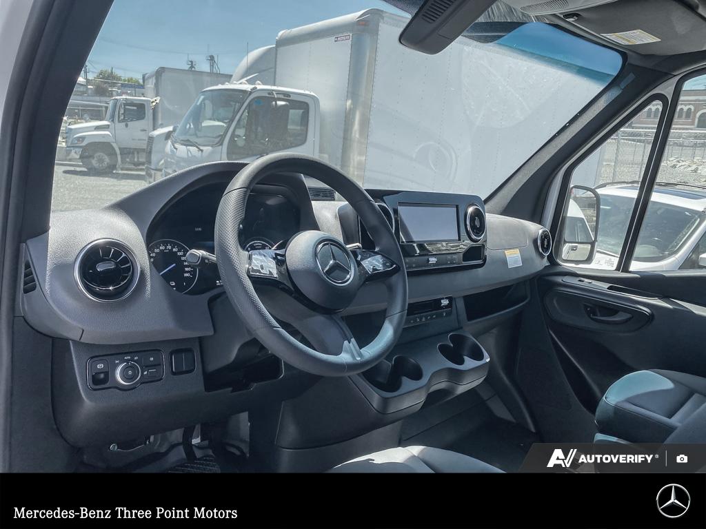 2025 Mercedes-Benz eSprinter 2500 Gvwr High Roof - photo 10