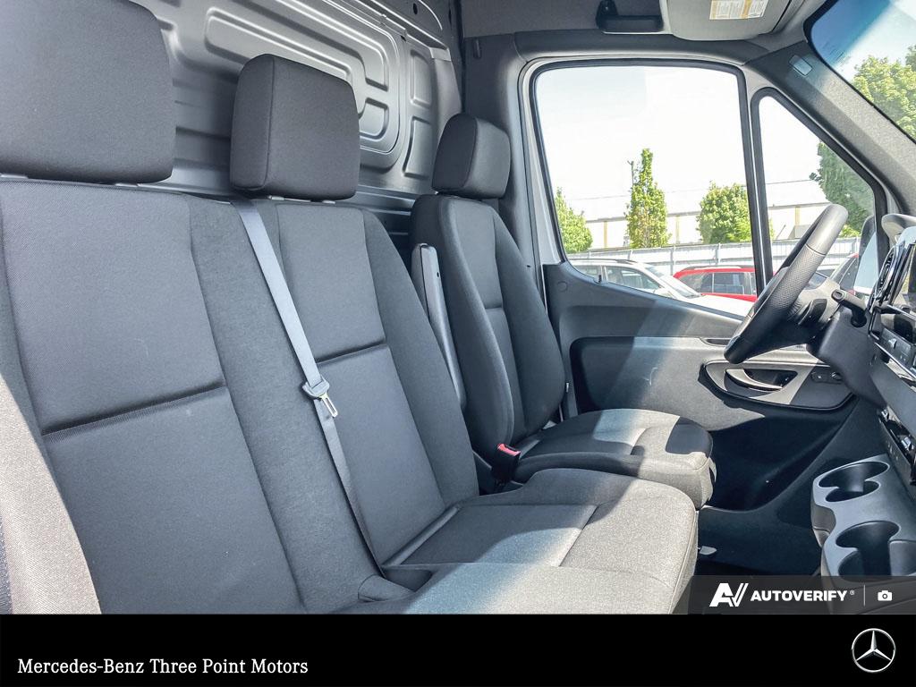2026 Mercedes-Benz Sprinter 2500 Standard Roof - photo 16