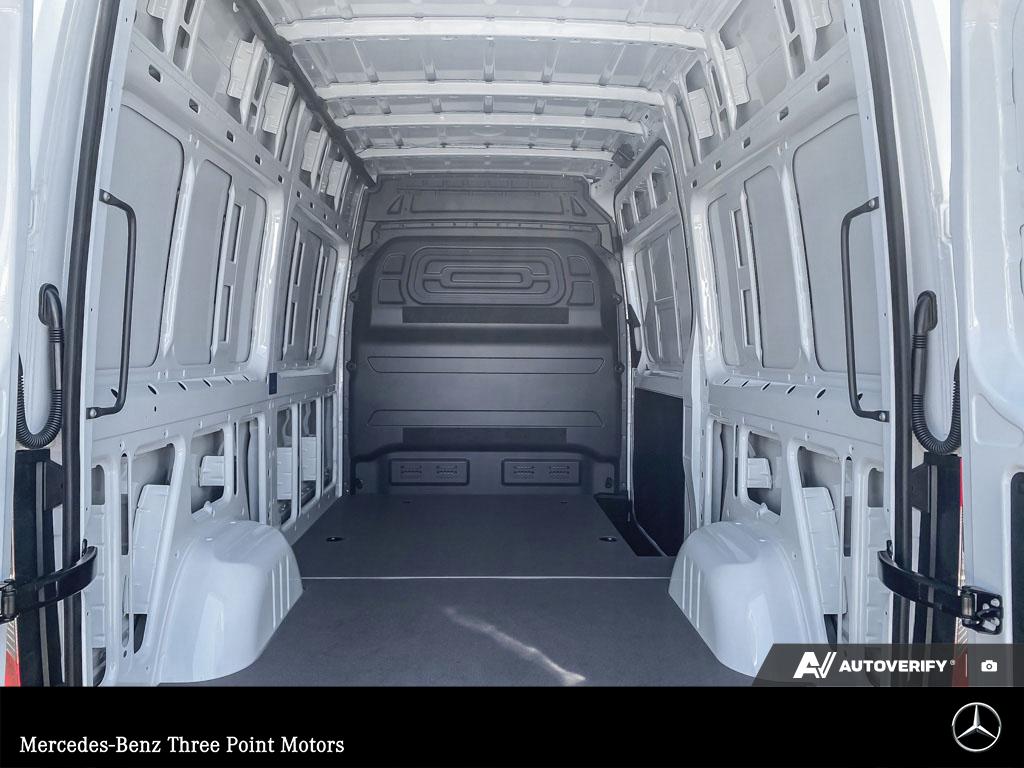 2026 Mercedes-Benz Sprinter 2500 Standard Roof - photo 9