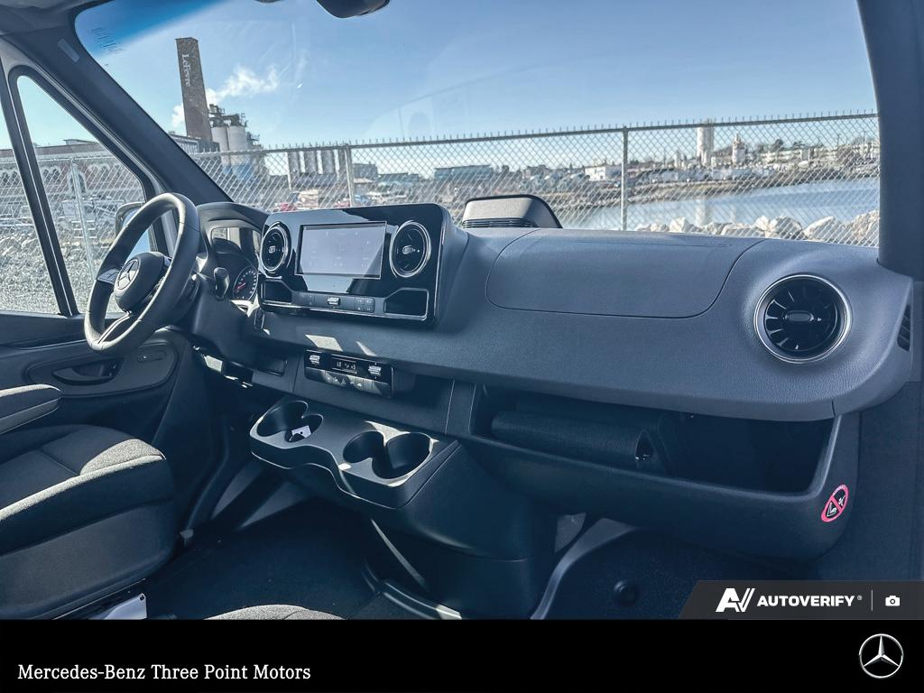 2026 Mercedes-Benz Sprinter 2500 High Roof I4 - photo 21