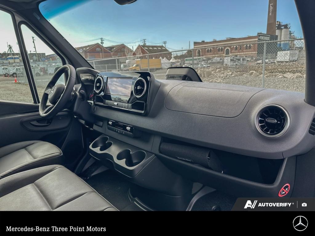 2026 Mercedes-Benz Sprinter 2500 High Roof I4 - photo 21