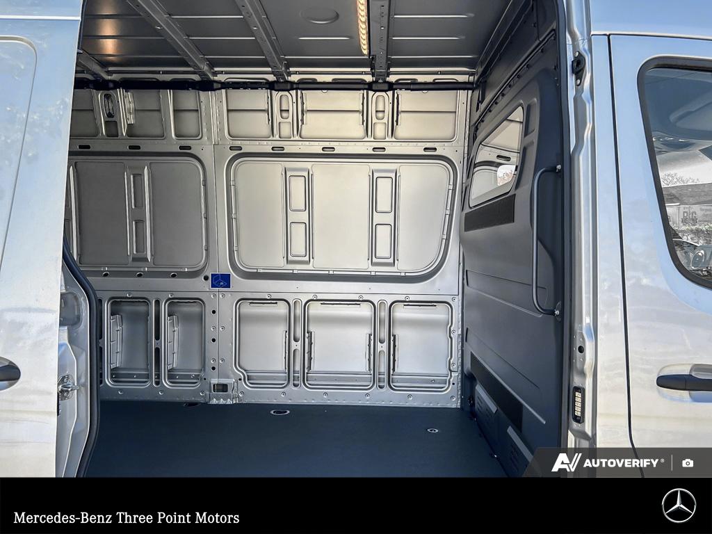 2024 Mercedes-Benz Sprinter 2500 High Roof I4 - photo 19