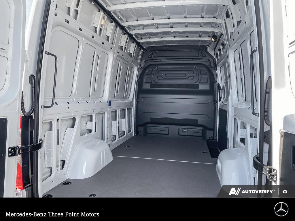 2026 Mercedes-Benz Sprinter 2500 Standard Roof - photo 9