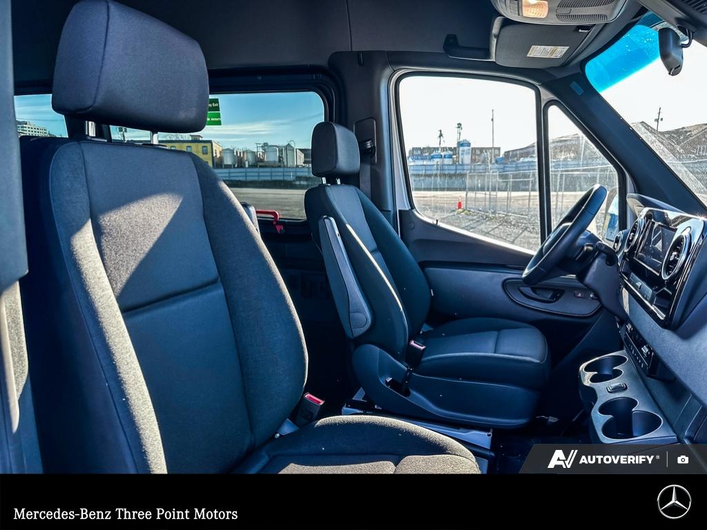 2025 Mercedes-Benz Sprinter 2500 High Roof I4 - photo 17