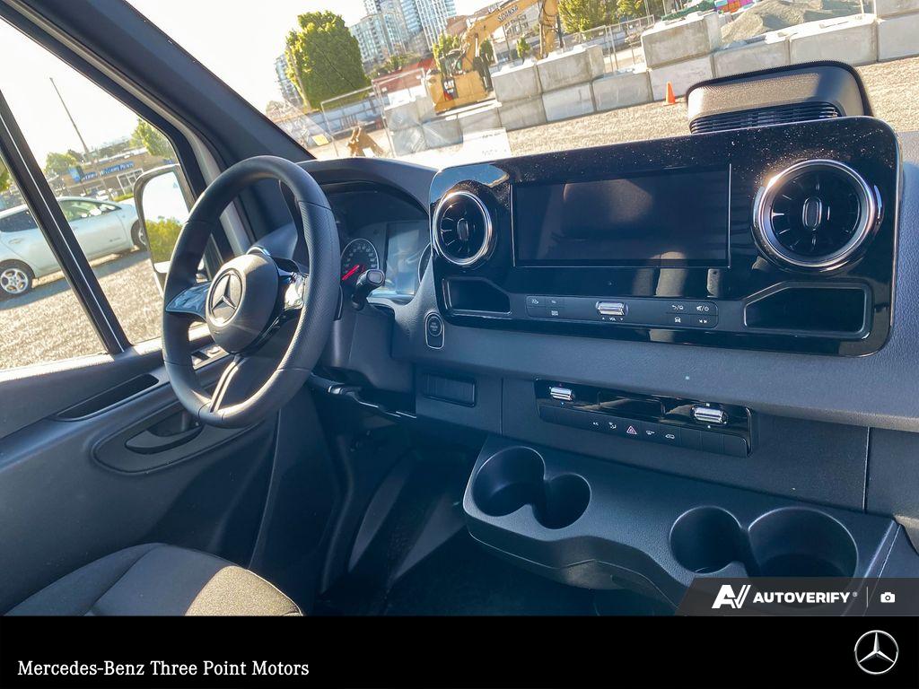 2026 Mercedes-Benz Sprinter 2500 High Roof I4 - photo 17