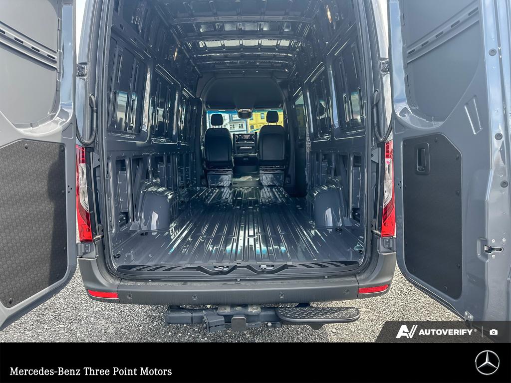 2024 Mercedes-Benz Sprinter 2500 High Roof I4 - photo 9