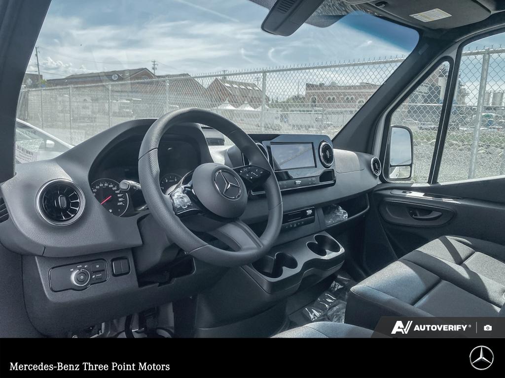 2026 Mercedes-Benz Sprinter 2500 Standard Roof - photo 10