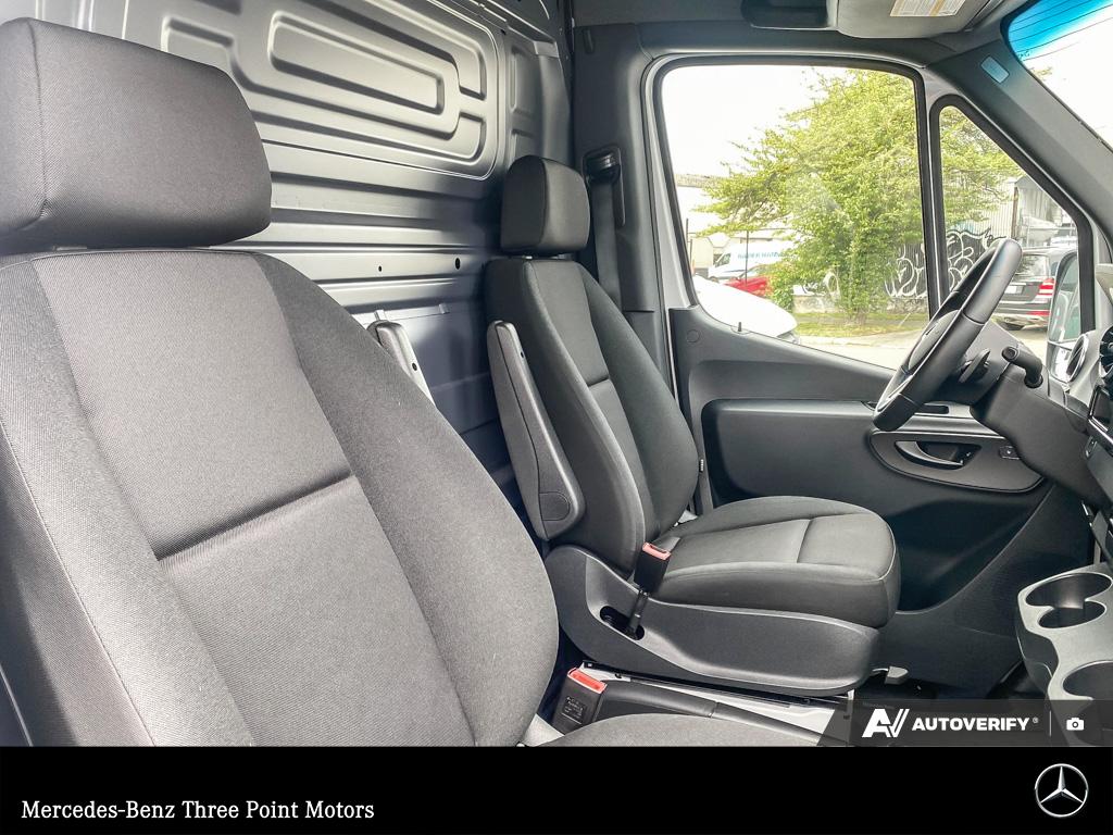 2024 Mercedes-Benz Sprinter 2500 High Roof I4 - photo 14