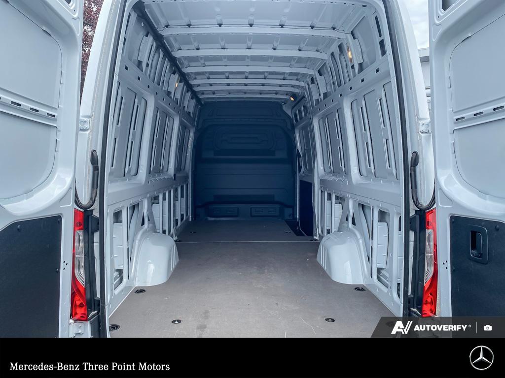 2024 Mercedes-Benz Sprinter 2500 High Roof I4 - photo 6