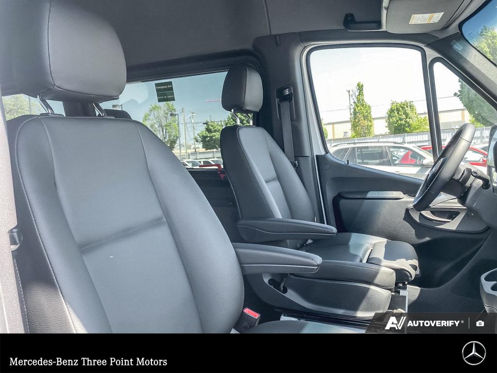 2025 Mercedes-Benz Sprinter 2500 High Roof I4 - photo 17