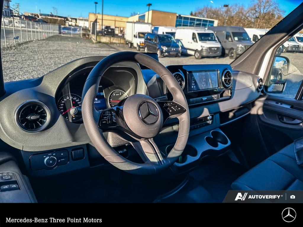 2026 Mercedes-Benz Sprinter 2500 High Roof I4 - photo 10
