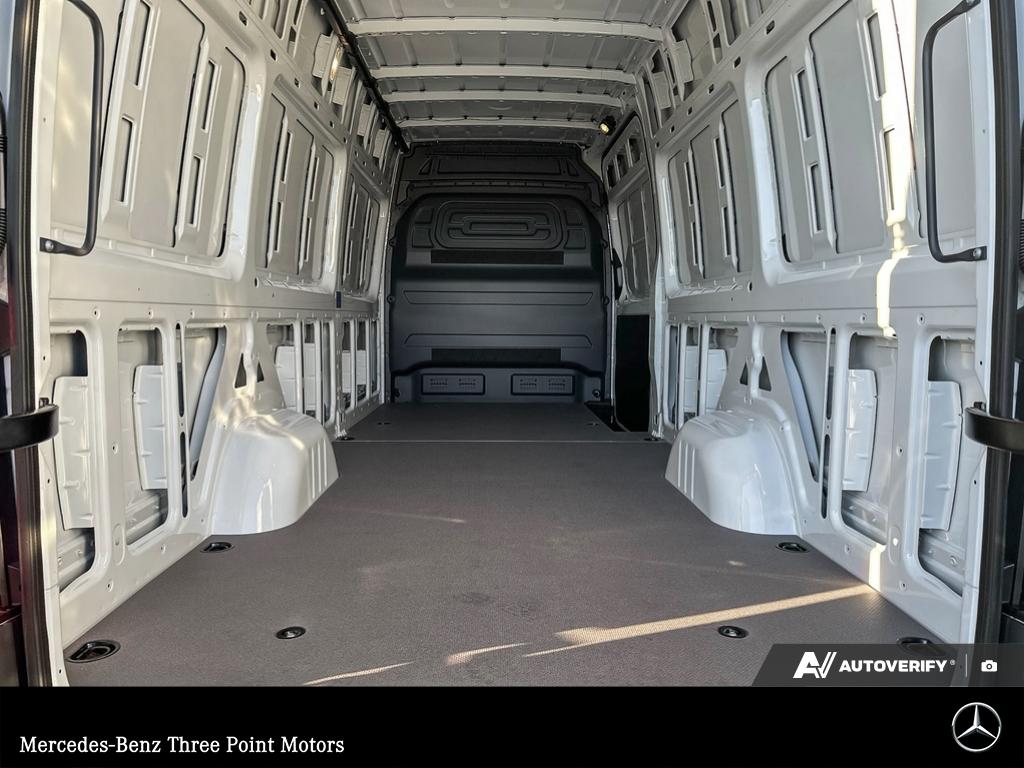 2026 Mercedes-Benz Sprinter 2500 High Roof I4 - photo 8