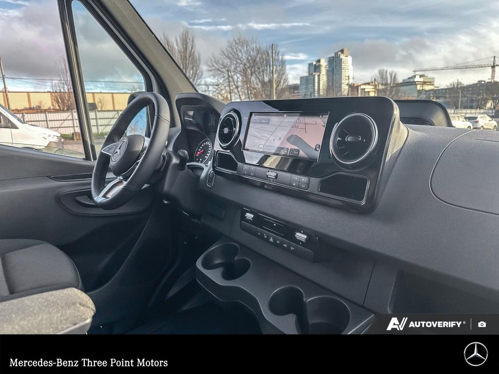 2025 Mercedes-Benz Sprinter 2500 High Roof I4 - photo 19