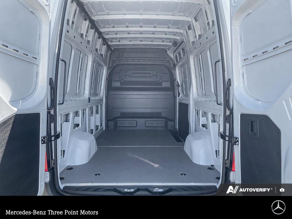 2026 Mercedes-Benz Sprinter 2500 Standard Roof - photo 9