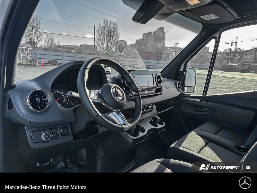 2025 Mercedes-Benz Sprinter 2500 Standard Roof - photo 10