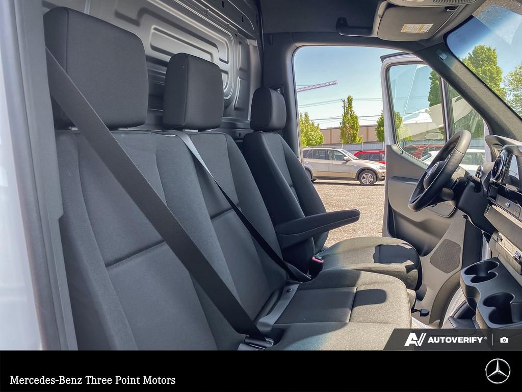2026 Mercedes-Benz Sprinter 2500 High Roof I4 - photo 16