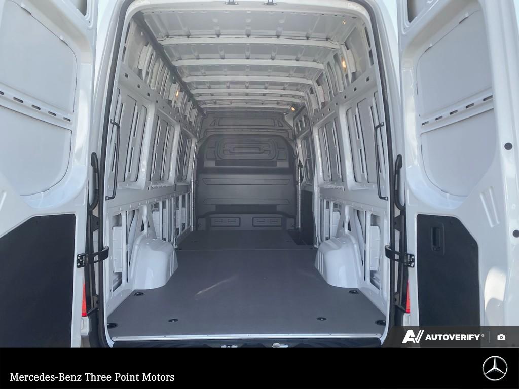 2026 Mercedes-Benz Sprinter 2500 High Roof I4 - photo 9