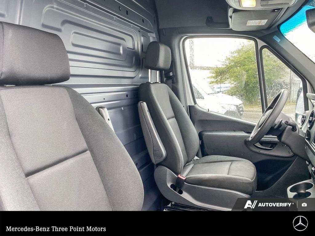 2024 Mercedes-Benz Sprinter 2500 High Roof I4 - photo 13